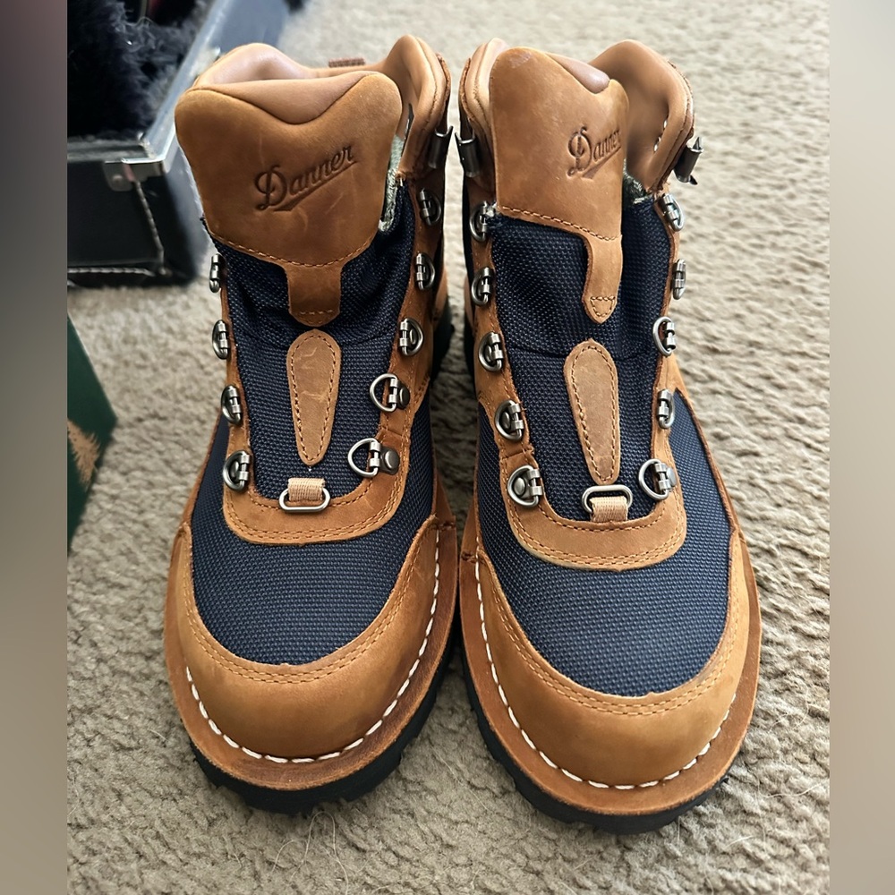 Danner Women’s Cascade Crest Boots